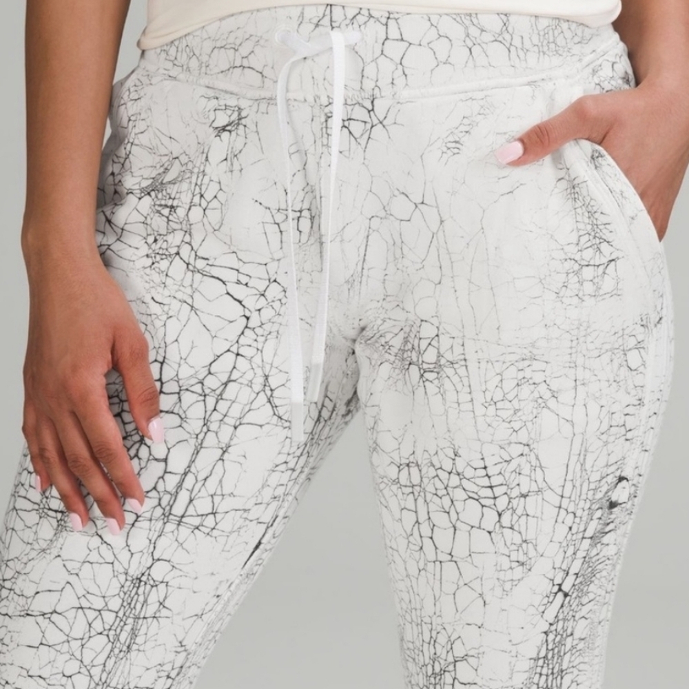 Lululemon Athletica White Crackle Print Joggers - Picture 4 of 4